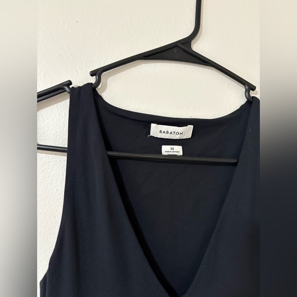 Babaton Aritzia Contour V-Neck Shorts Romper Black Stretch XS - Picture 4 of 5